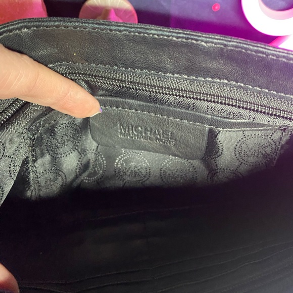 EUC Michael Kors Webster Convertible Clutch/Crossbody - Picture 5 of 6